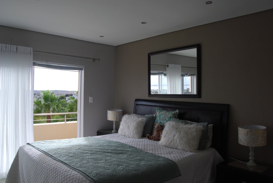 5 Bedroom Property for Sale in Country Club Western Cape